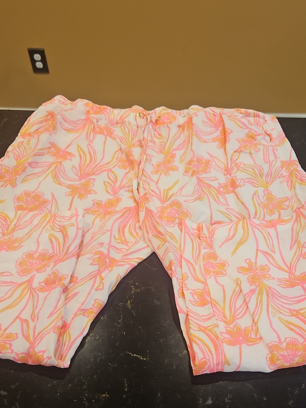 Lilly Pulitzer Pink Floral Drawstring Capris - Picture 3 of 9